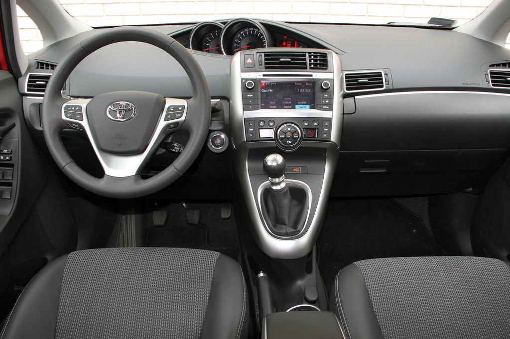 toyota-verso-autoberles-budapesten toyota-verso-autoberles-budapesten